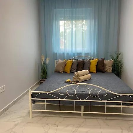 Daylight Center Apartman *