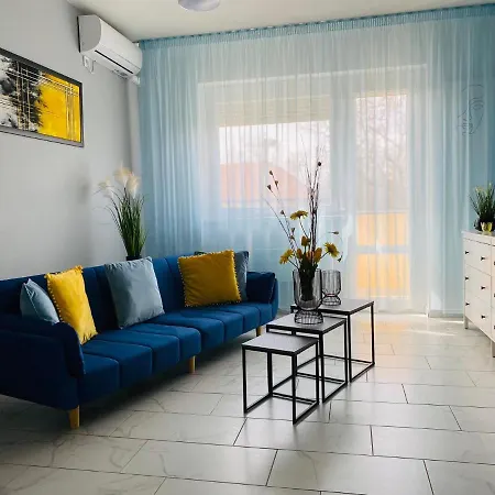 Daylight Center Apartman *